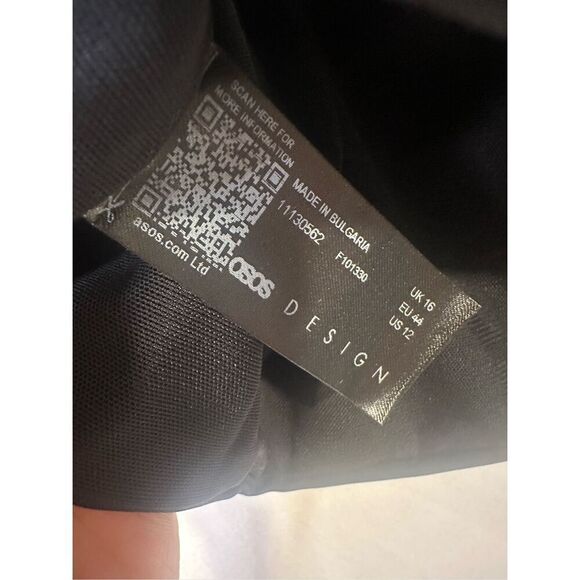 ASOS black bikini top and bottom plus an extra green bottom, size 12 & 14 - Picture 5 of 11